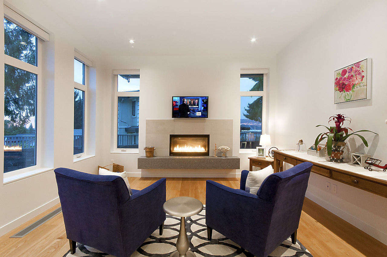 Modern custom build interior